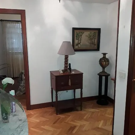 Zona Tranquilo Y Verde, Piso Familiar Grande شقة *